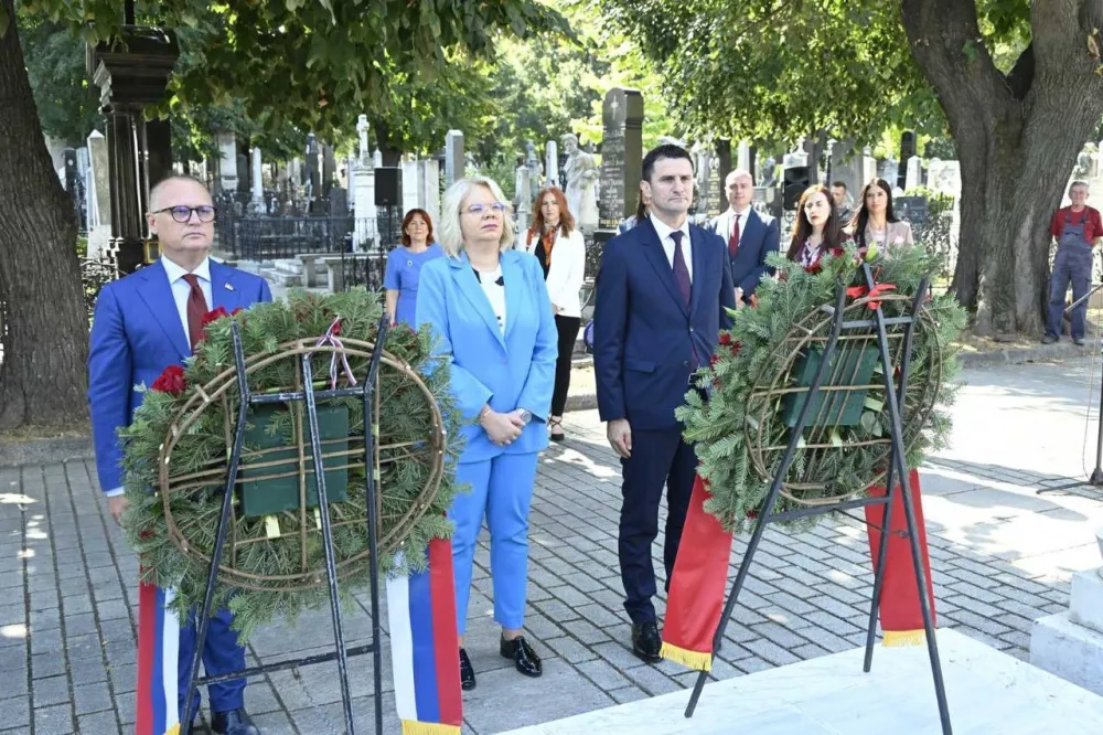 Prva crnogorska delegacija posjetila grob Janka Vukotića