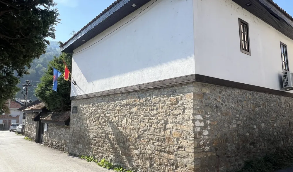 Na "Ratkovićevim večerima poeziјe" nema ćirilice