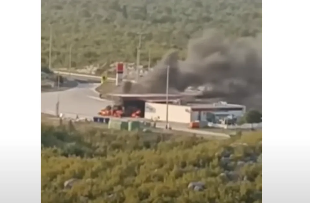 (VIDEO) Gori benzinska pumpa kod Splita, ima povrijeđenih