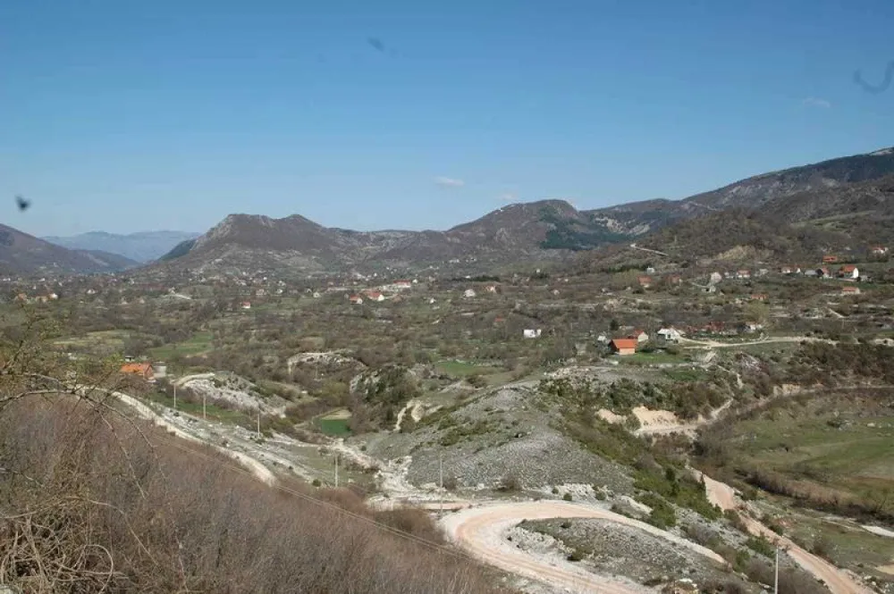 U Župi nik&scaron;ićkoj trajno zakopano preko 50 uginulih krava, krivične prijave protiv izvr&scaron;ilaca