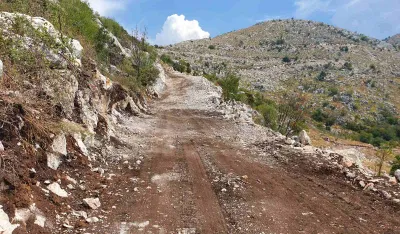 Rekonstrukcija puteva u Malim i Velikim Zalazima 