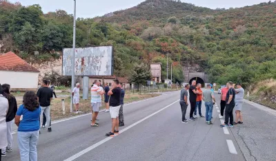 Mje&scaron;tani Kličeva i Stra&scaron;evine ponovo blokirali Budo&scaron;