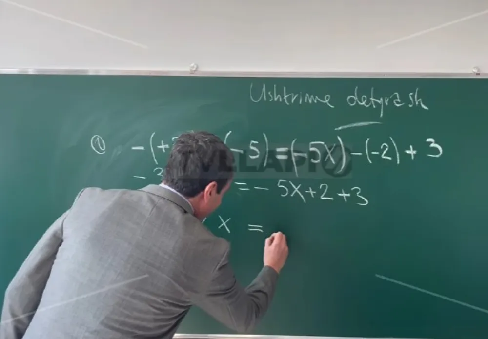 (VIDEO) Kurti pogre&scaron;no rije&scaron;io zadatak iz matematike, snimak postao viralan