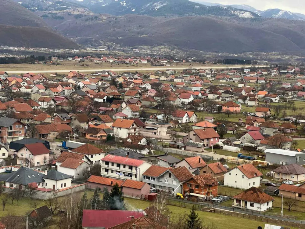 Nadležni da saop&scaron;te hoće li se ru&scaron;iti kuće pored piste