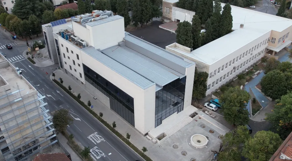 (VIDEO) Gradskom pozori&scaron;tu opet uloga u predizbornoј kampanji