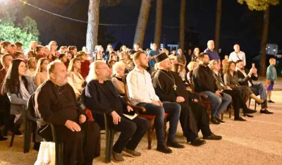 Nik&scaron;ič: U porti Sabornog hrama prikazana nova verzija spota "Vasilije Sveti ponose monaha"