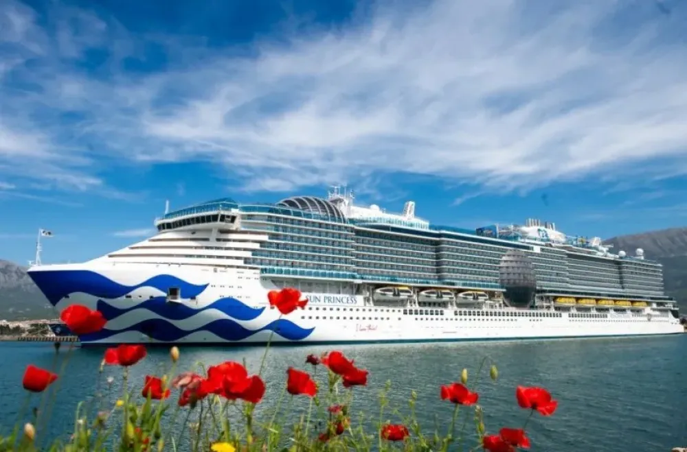 Megakruzerom &bdquo;Sun Princess&ldquo; u Bar doputovalo 4.200 putnika