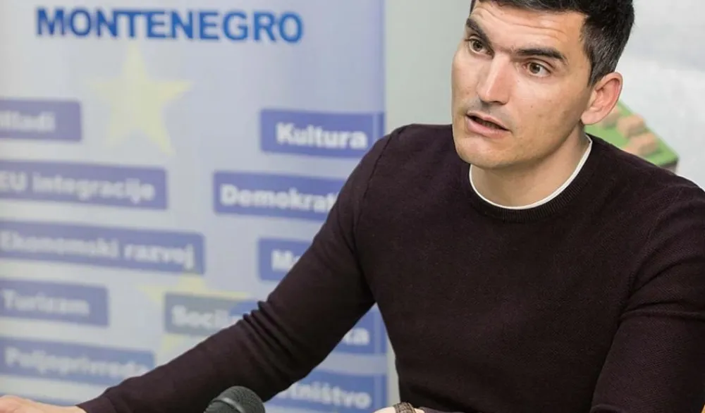 Đukić o previsokim proviziјama poslovnih banaka: Lo&scaron;u uslugu papreno naplaćuјu i građanima i privredi