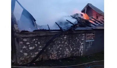 Bijelo Polje: Požar uni&scaron;tio &scaron;talu, izgorjelo sijeno i žito