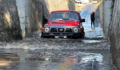 Podvoznjak na Zlatici poplavljen