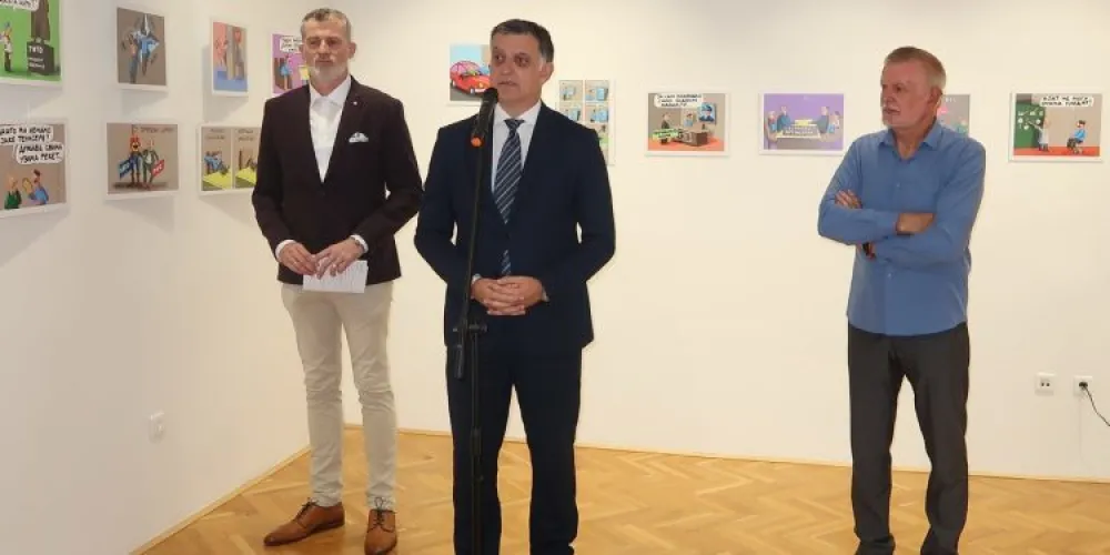 Otvorena izložbu &Scaron;ćekićevih karikatura u Tivtu: Karikatura mora doći do ivice kritike