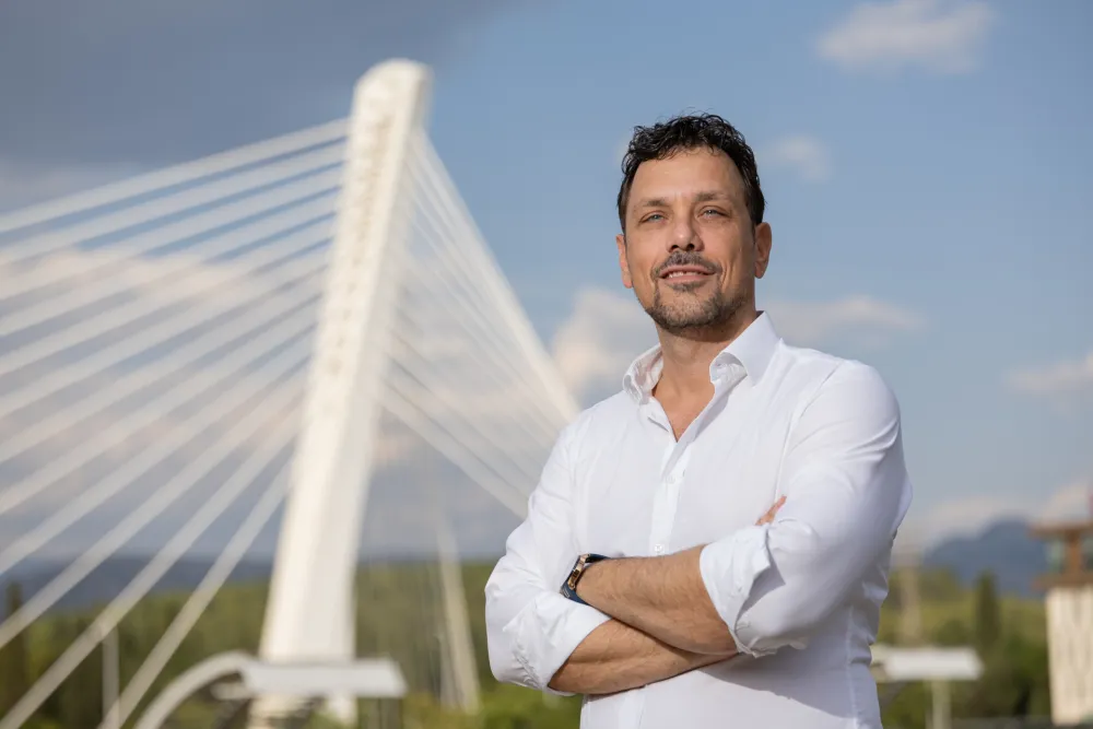 Kadić: Neposrednim izborom gradonačelnika vratiti upravljanje gradom građanima