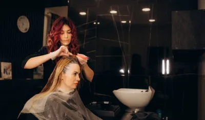 Koja farba najbolje pokriva sijedu kosu