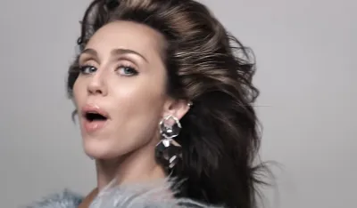 &nbsp;Majli Sajrus dobila tužbu zbog kr&scaron;enja autorskih prava