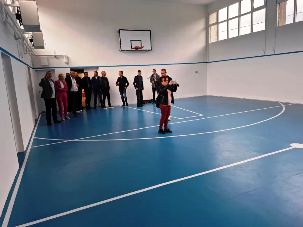 Rekonstruisana fiskulturna sala u O&Scaron; Du&scaron;an Bojović u Župi nik&scaron;ićkoj