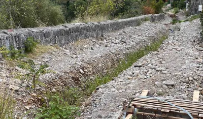 (VIDEO) Radnici se nakon pet mјeseci vraćaјu u Ulicu &Scaron;pira Mugo&scaron;e: Iz kanala umјesto ciјevi nikla trava