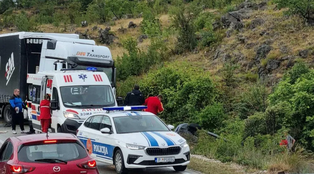 Udes na putu Nik&scaron;ić - Podgorica: Povrijeđene dvije osobe