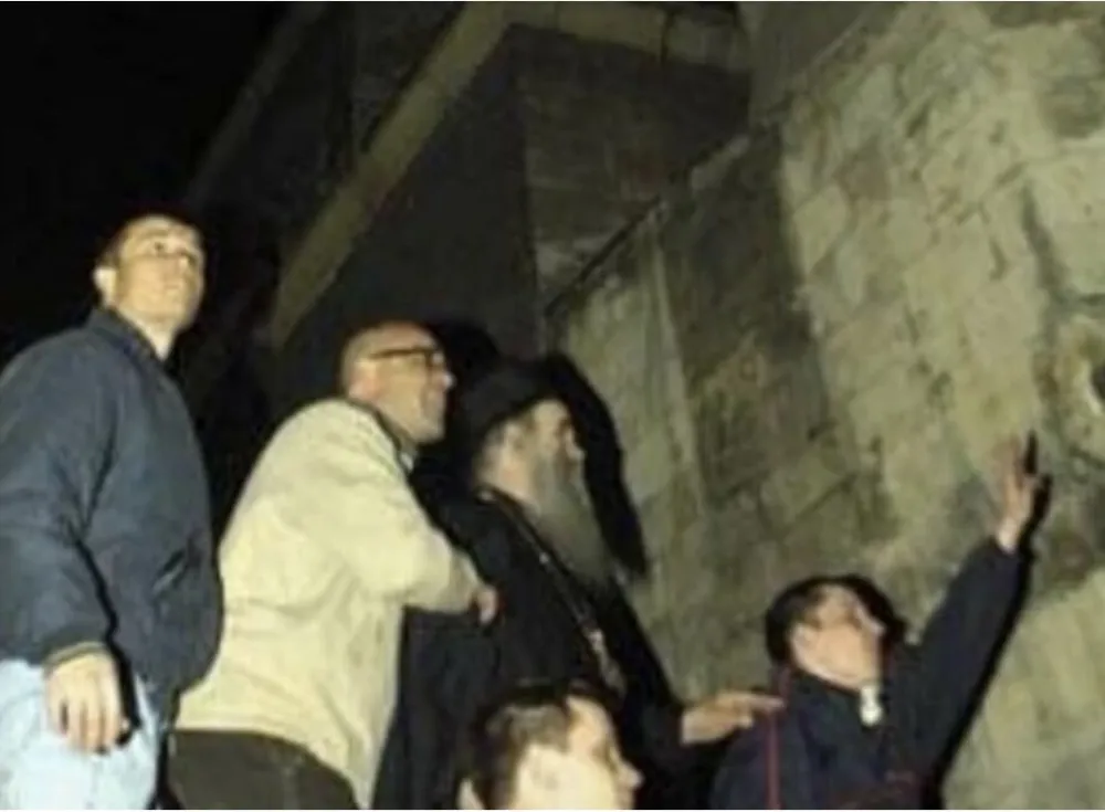 Sve јe na svom mјestu, i Vlada i spomenik mitropolitu