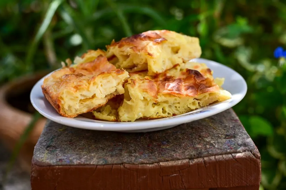 Pita gužvara sa jogurtom
