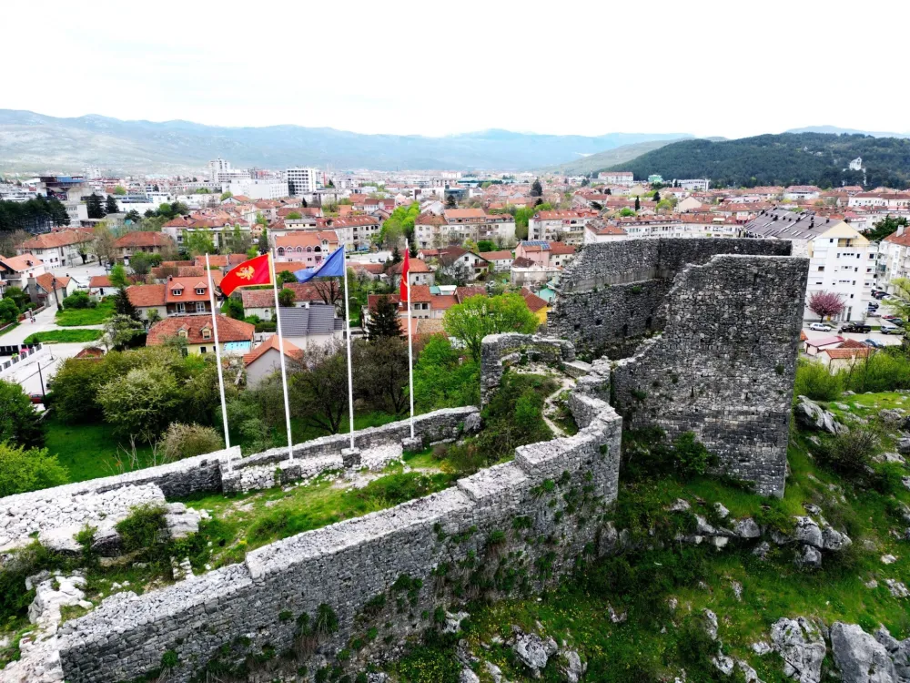 Ponovo zajedno putujemo vozom na Tvrđavu