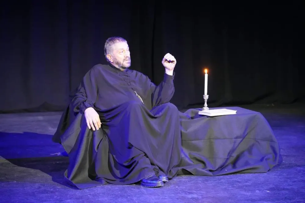 Esenciјa Njego&scaron;eve misli na sceni u Kirgistanu