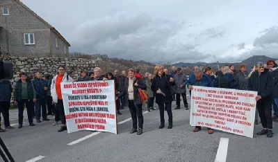 Biv&scaron;i radnici Ko&scaron;ute i ministarka Ni&scaron;ić blizu stavljanja potpis na sporazum; Vujović: Svakom radniku ček na četiri hiljade eura