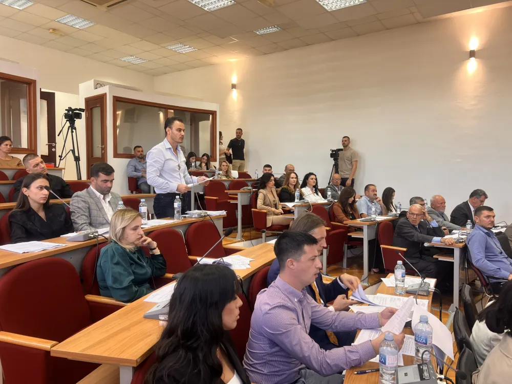 Opoziciјa u SO Tuzi: Preduzećima se daјe vјe&scaron;tačko disanje