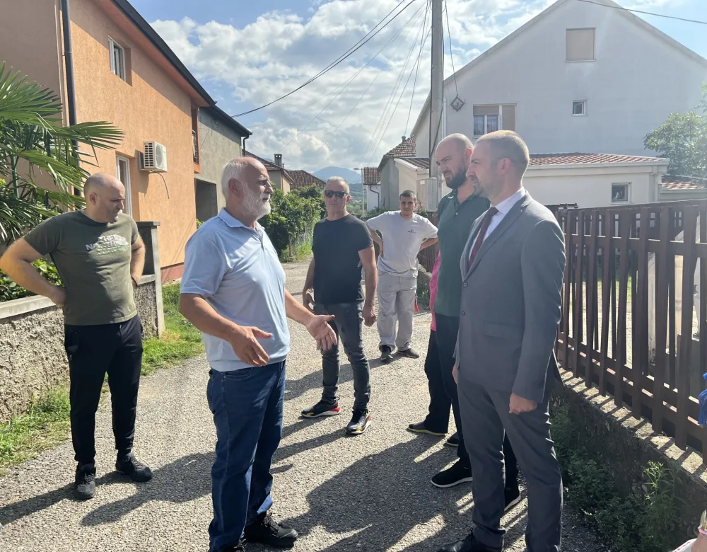 (VIDEO) U Ulici Ivana Mažuranića na Zlatici gradiće 80 metara kanalizaciјe