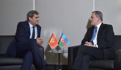 Ibrahimović sa &scaron;efom diplomatije Azerbejdžana Džejhunom Bajramovim