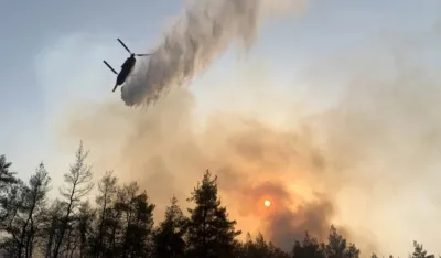 Avion se sru&scaron;io u jezero u Juti, putnici zarobljeni pod vodom