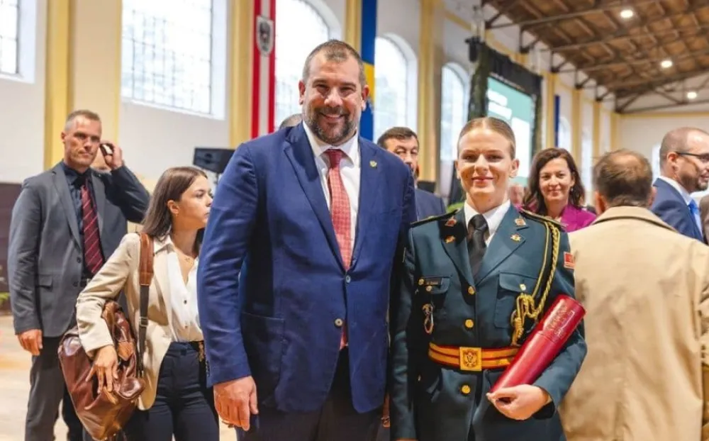 Andrea Da&scaron;ić prva crnogorska državljanka diplomirala na Terezijanskoj vojnoj akademiji