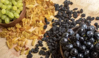 Voda s grožđicama čisti jetru i pobolj&scaron;ava probavu