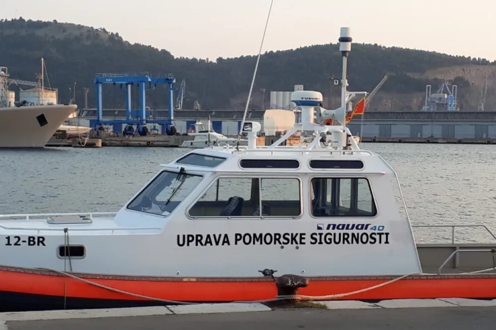 UPSUL, kontakt dva broda
