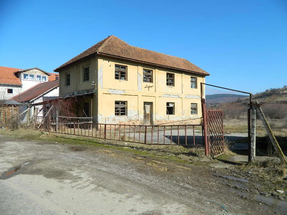 Ostaci nekada&scaron;nje fabrike