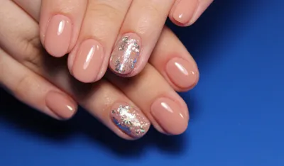 Nokti kao slomljeno staklo novi manikir trend