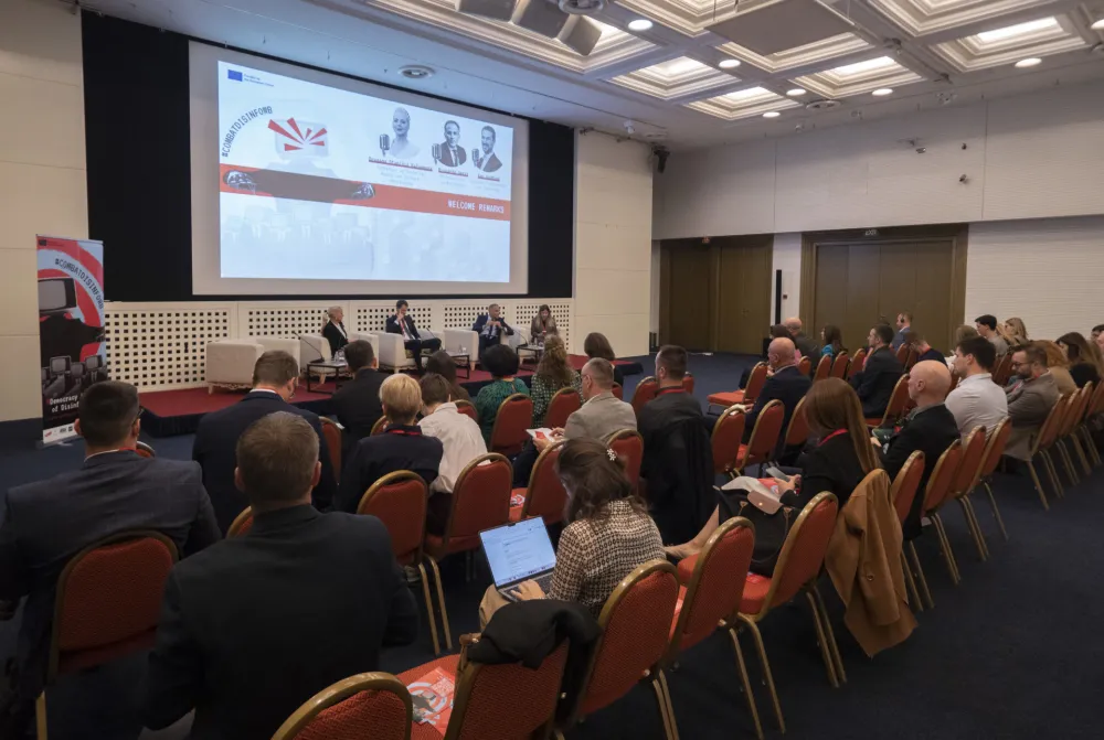 Kolektivnim naporima stvoriti svijet u kojem će laž biti marginalizovana