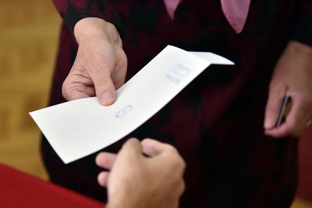 ODT: Formiran predmet o uni&scaron;tavanju dokumenta o glasanju u Doljanima