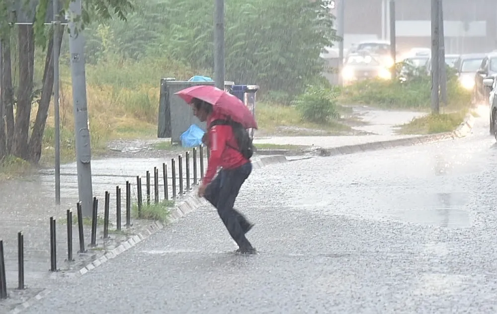 (VIDEO) Sjutra prijepodne jaka ki&scaron;a ili pljuskovi sa grmljavinom