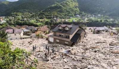 (VIDEO) Katastrofa u BiH: U poplavama stradalo najmanje 16 osoba, 20 nestalo