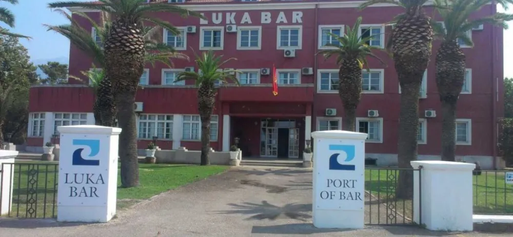 Luka Bar nabavlja nove mobilne lučke dizalice