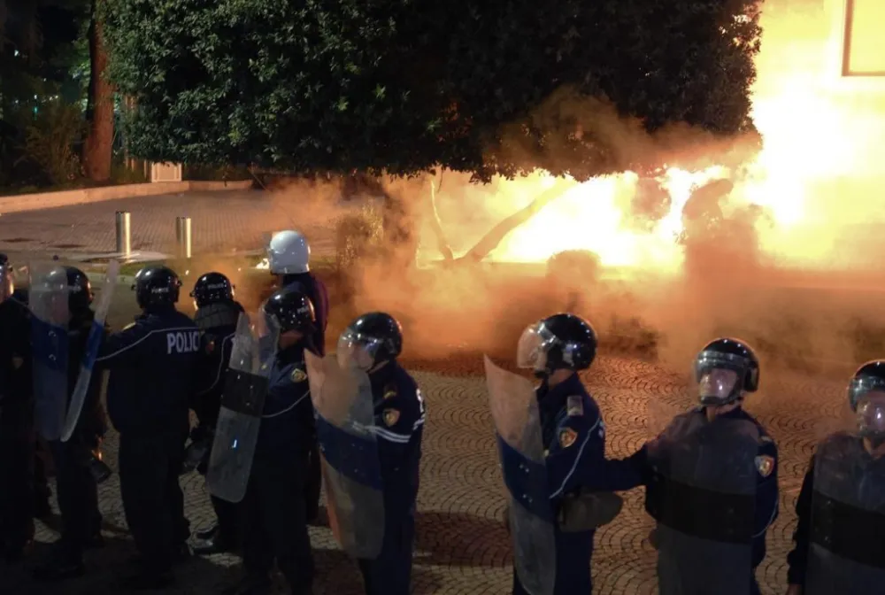 Najmanje 13 povrijeđenih tokom demonstracija u Tirani