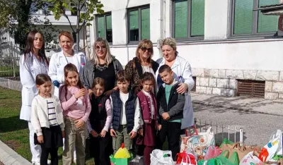 Učenici O&Scaron; Ratko Žaric u posjetu Dječjoj bolnici Nik&scaron;ić