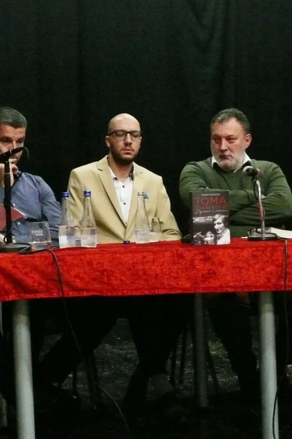 U nik&scaron;ićkom "Zahumlju" promovisana knjiga o Tomi Zdravkoviću