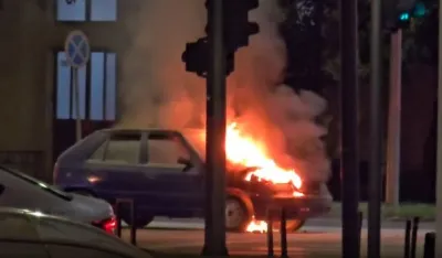 Gorio automobil na Bulevaru Ivana Crnojevića