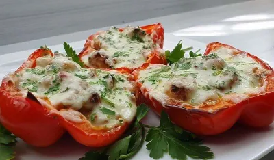 Punjene paprike s piletinom i sirom