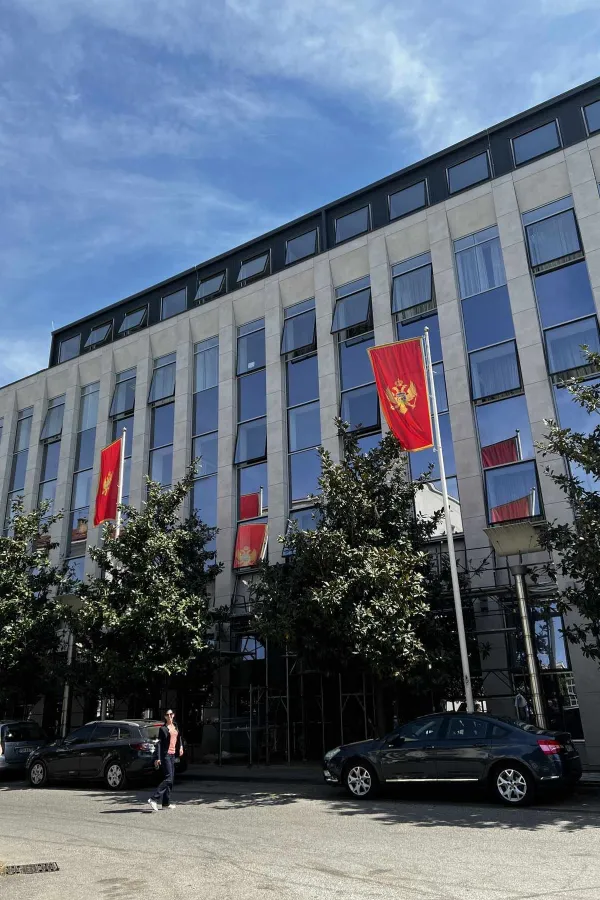 Optužnice SDT-a ne čitaјu, samo ih ekspresno potvrđuјu