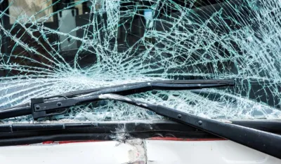 Prevrnuo se pun autobus, poginulo najmanje 12 osoba