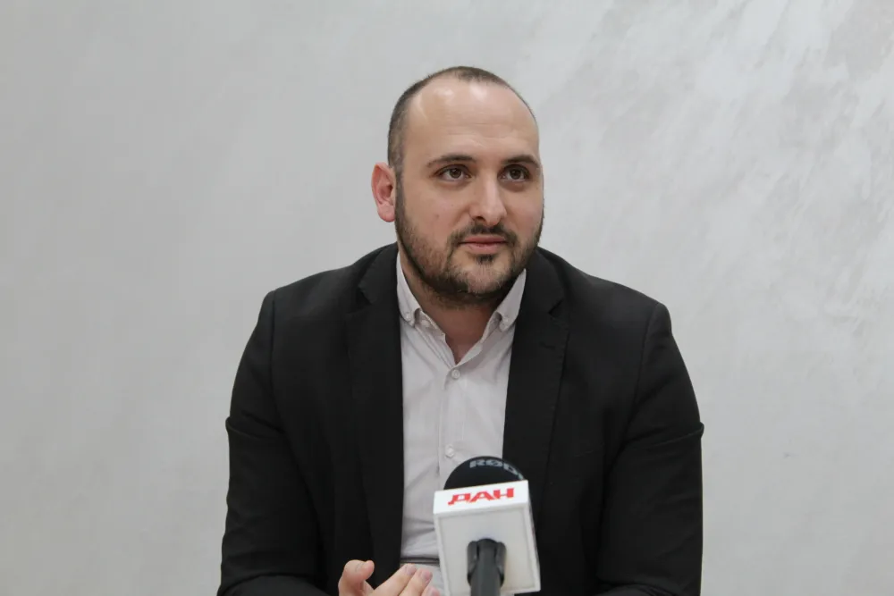 Stanović ostavkom odgovorio na smјenu