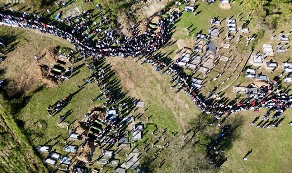 Kolektivni ispraćaj stradalih u Jablanici