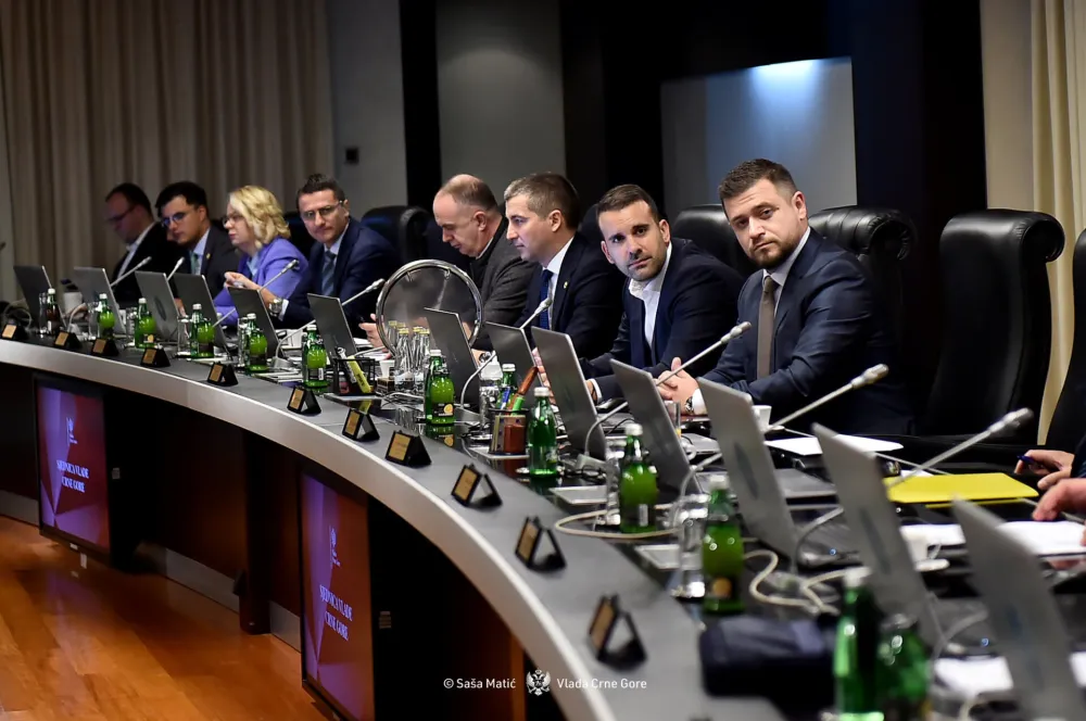 Vlada nas zadužila jo&scaron; 200 miliona eura